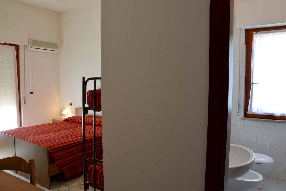 Roma Hotel Pineto Exterior photo